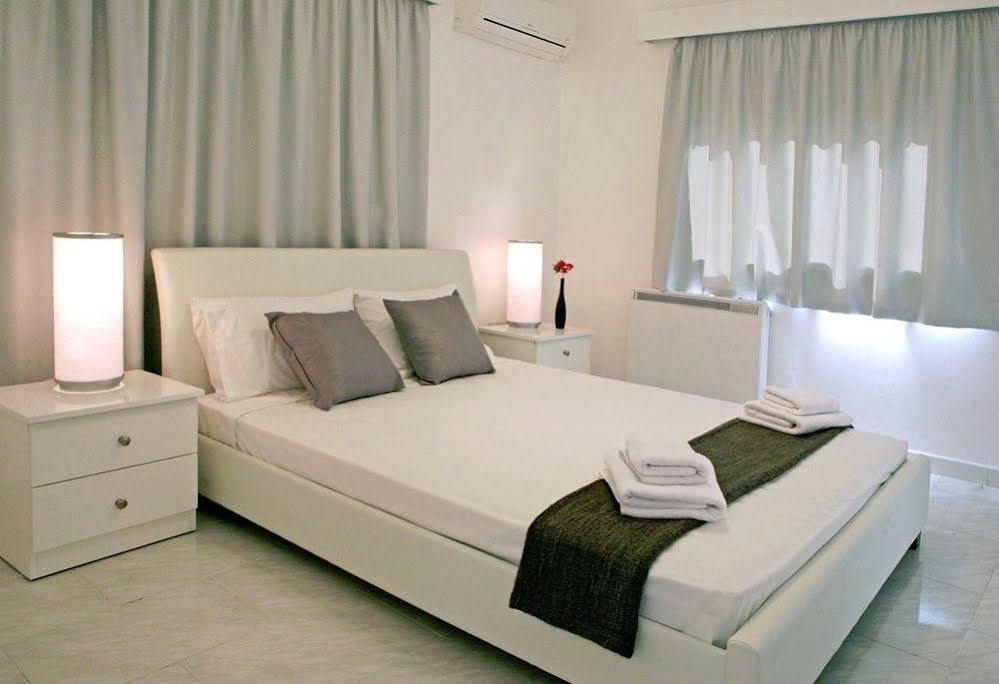 Corina Suites And Apartments Limassol Exteriör bild