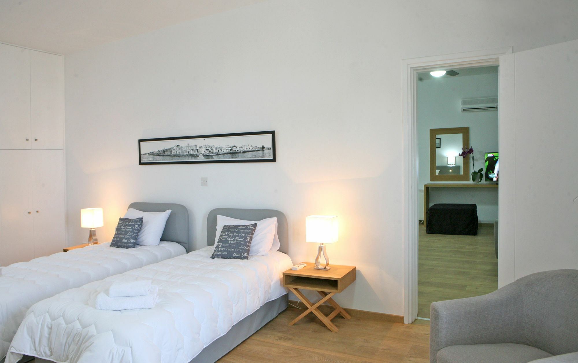Corina Suites And Apartments Limassol Exteriör bild
